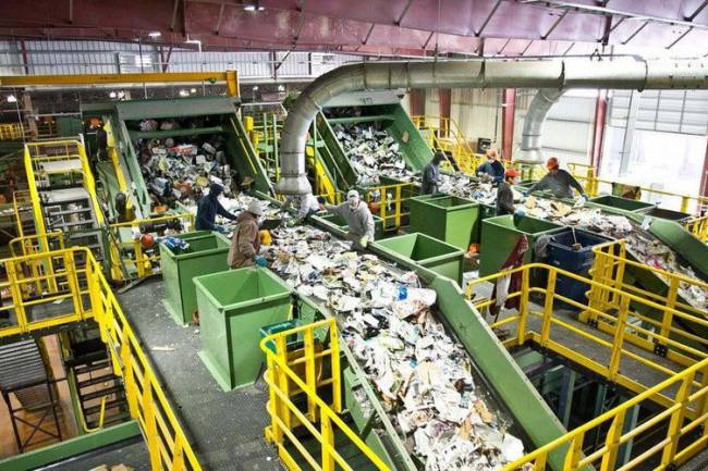 الأول من نوعه في الشرق الأوسط.. معمل “لتدوير النفايات الصلبة” في السويداء بنظام BOT كلفته 20 مليار ليرة
