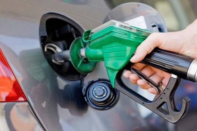 مصدر: انتهاء أزمة البنزين الحالية وزيادة كميات المازوت لتغطية وسائل النقل بدمشق وريفها 