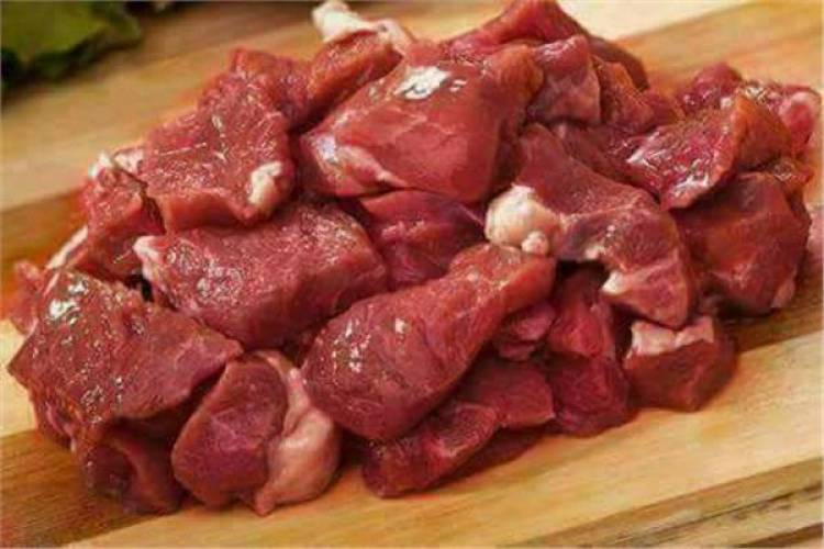 العزب : طالبنا الحكومة بالسماح باستيراد اللحوم وإلغاء رسم 80 ليرة  على استيراد  ليتر المازوت لخفض الأسعار