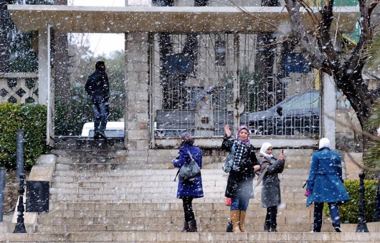 منخفض جوي بارد يؤثر على سورية غداً وتحذيرات من عاصفة استوائية نهاية الأسبوع
