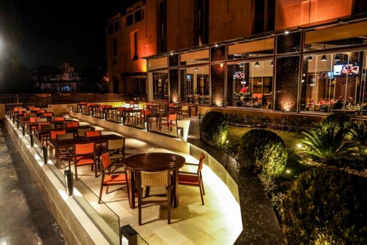 بالصور .. افتتاح مطعم إيطالي جديد في دمشق 