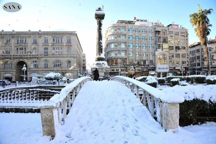 الثلوج فوق دمشق فجر غد الأحد 